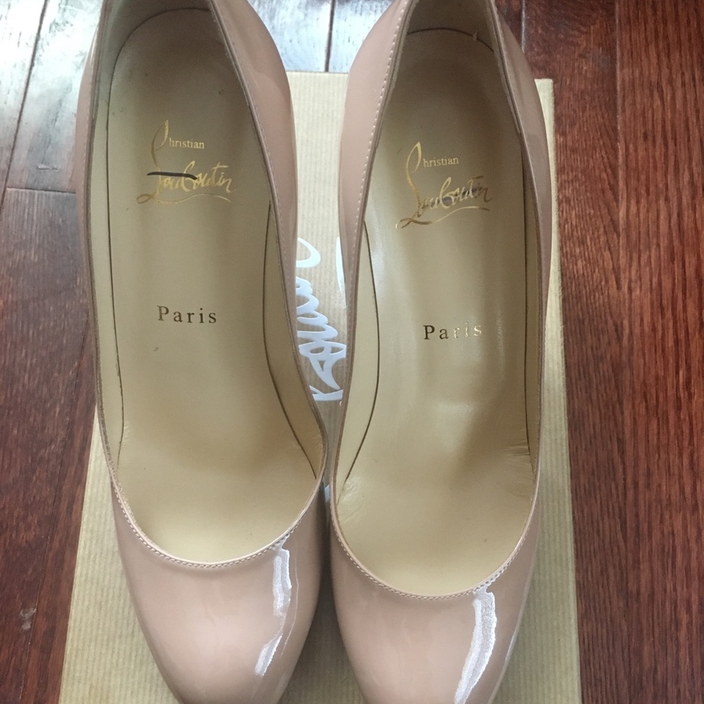 Christian Louboutin - Picture 1 of 6
